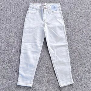 NWT Abercrombie Kids high rise mini mom jeans size 7-8